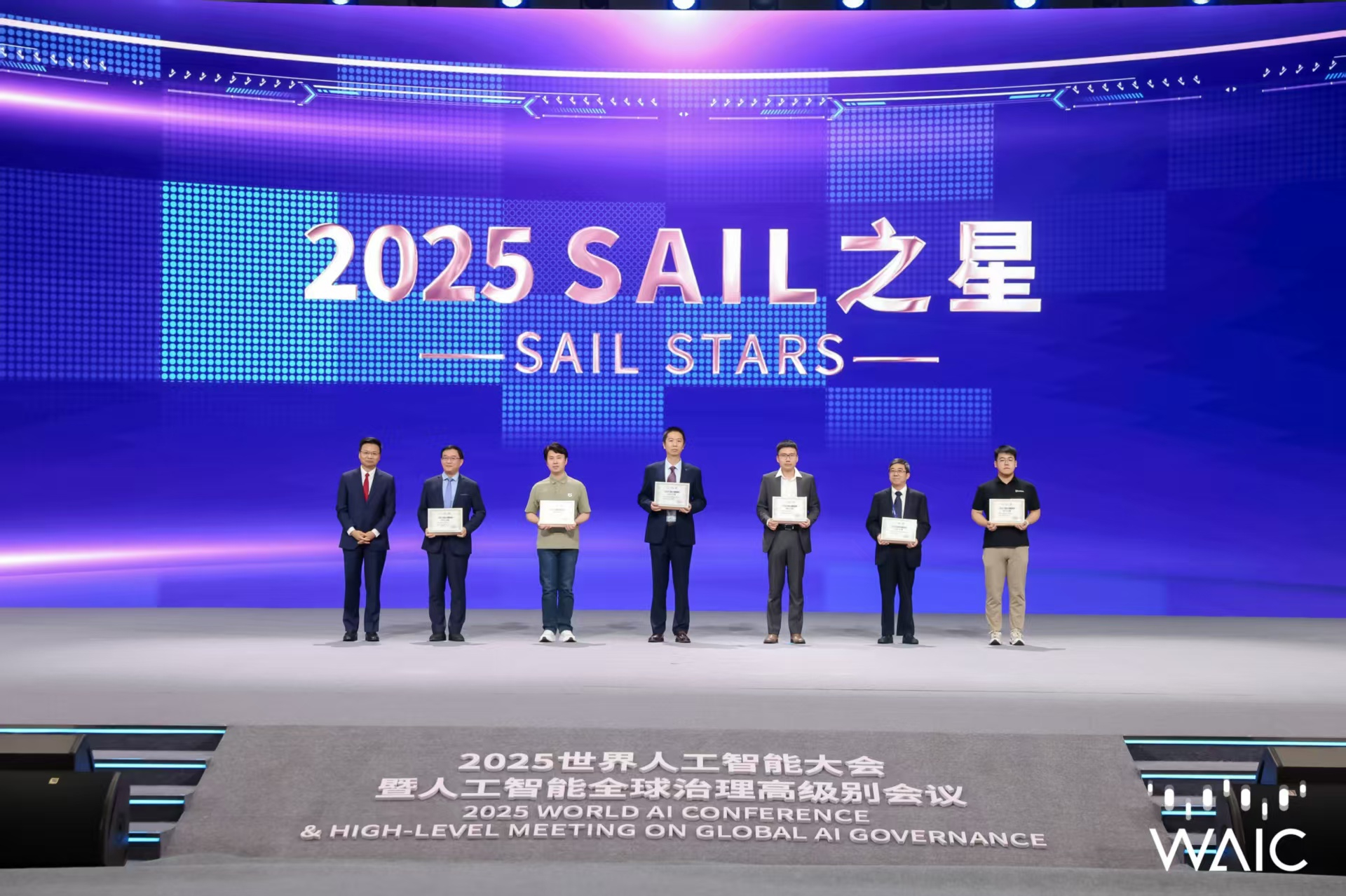 BB贝博艾弗森-四房两厅家用中央空调怎么选？看完这篇就够了！